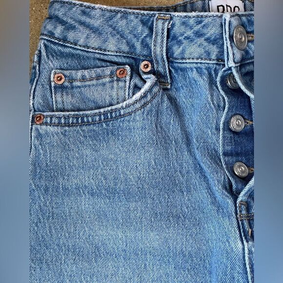 BDG Urban Outfitters Dillon Medium Wash Slim Straight Raw Hem Ankle Jeans (26) - Picture 14 of 16